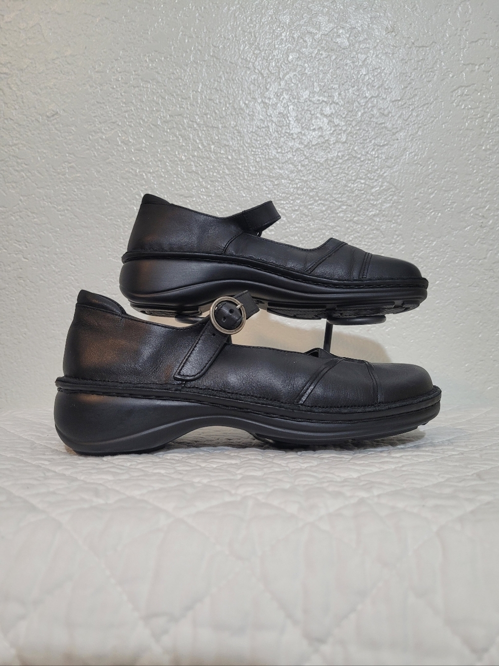 Naot Black Leather Mary Jane Shoes with Chunky Platform and Buckle Detail Sz 38